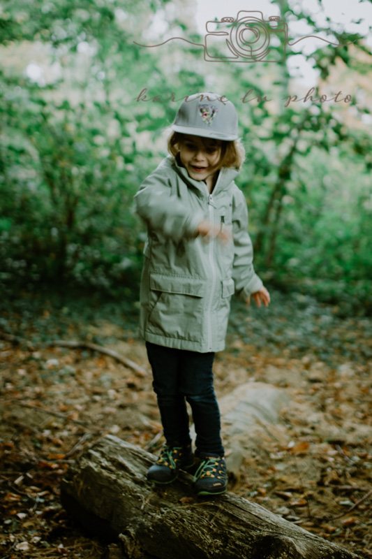 photographie enfant en nature forêt à Fribourg